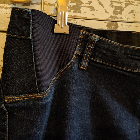 Liz Lange maternity jegging jeans - Picture 2 of 6